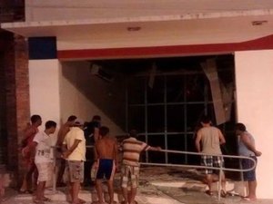 Criminosos explodem caixas eletrônicos em Boca da Mata