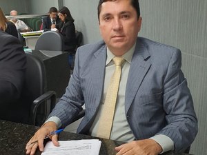 Vereador Rogério Nezinho diz que Rogério Teófilo quer reviver greve da educação de 2017