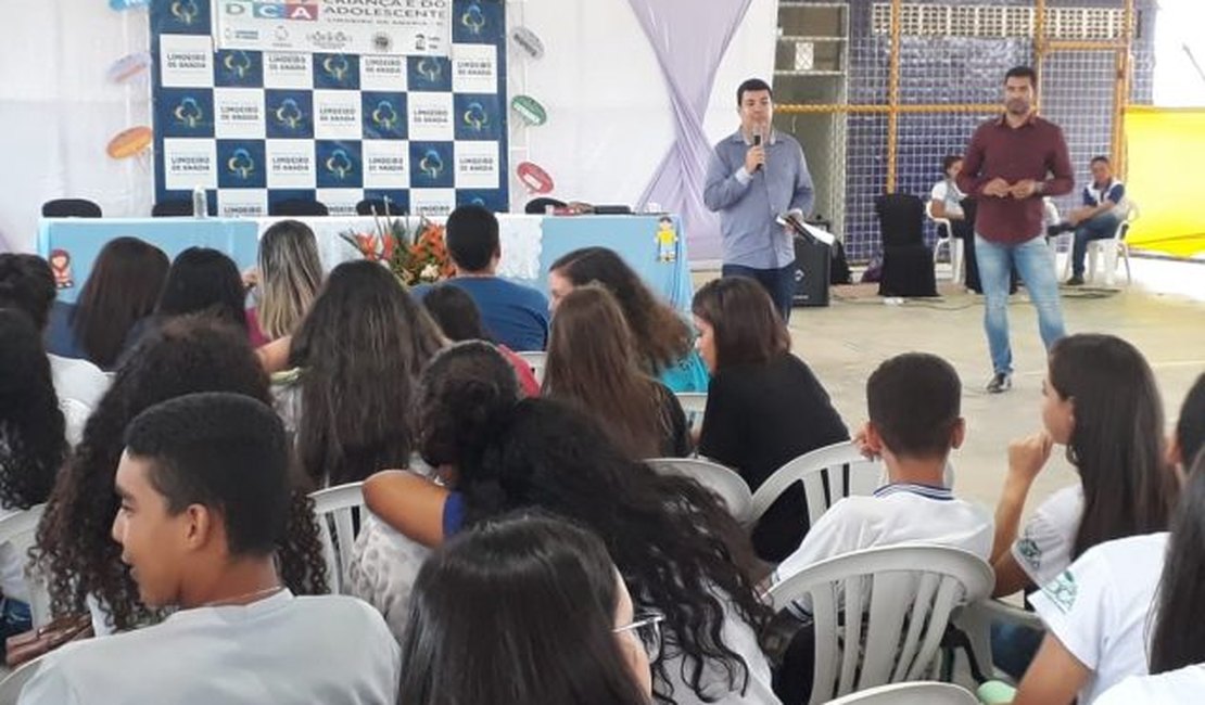 Conferência discute políticas públicas para crianças e adolescentes