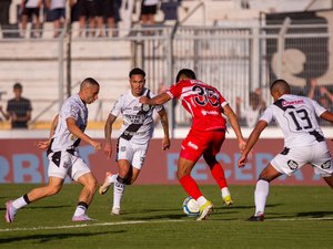 Com time alternativo, CRB é goleado pela Ponte Preta