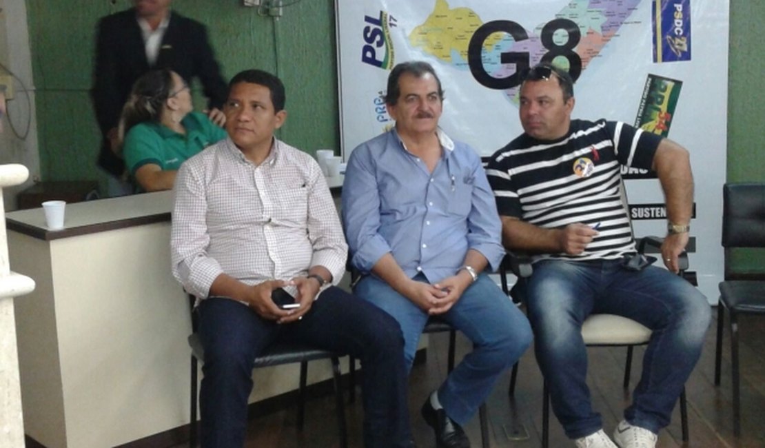 Júlio prega união da oposição durante encontro do G8 em Palmeira