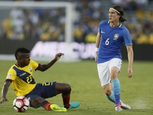 Brasil só empata com o Equador na estreia na Copa América