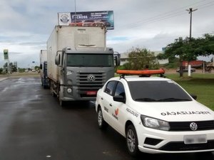 Carga irregular de bebidas alcoólicas é apreendida; destino era Arapiraca
