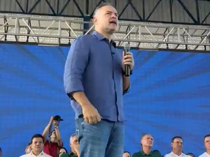 “Quem é neutro é shampoo”, diz Renan Filho ao reafirmar apoio a Lula, em Arapiraca