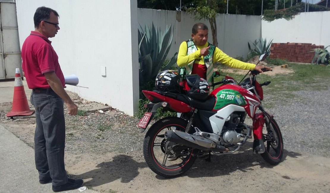 SMTT orienta mototaxistas para inspeção veicular de motocicletas