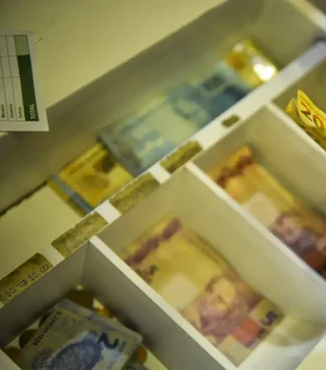 Caixa começa a pagar saldo do FGTS retido pelo saque-aniversário