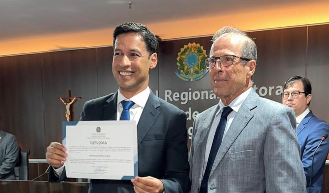 Arapiraquense Rodrigo Cunha é diplomado como vice-prefeito de Maceió