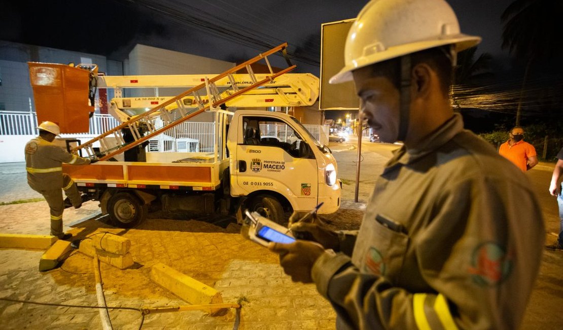 Sima atendeu a 30 mil solicitações para manutenção de luminárias em Maceió