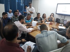 Servidores cobram data-base durante reunião com Prefeitura de Maceió