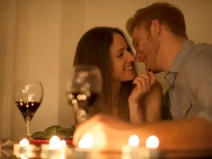 Dia dos Namorados: é melhor fazer sexo antes ou depois do jantar?