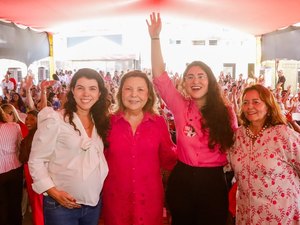 Teca Nelma participa da entrega de centro de reabilitação em Maceió