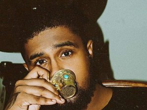 Baco Exu do Blues volta a provocar Jay-Z e Beyoncé em single