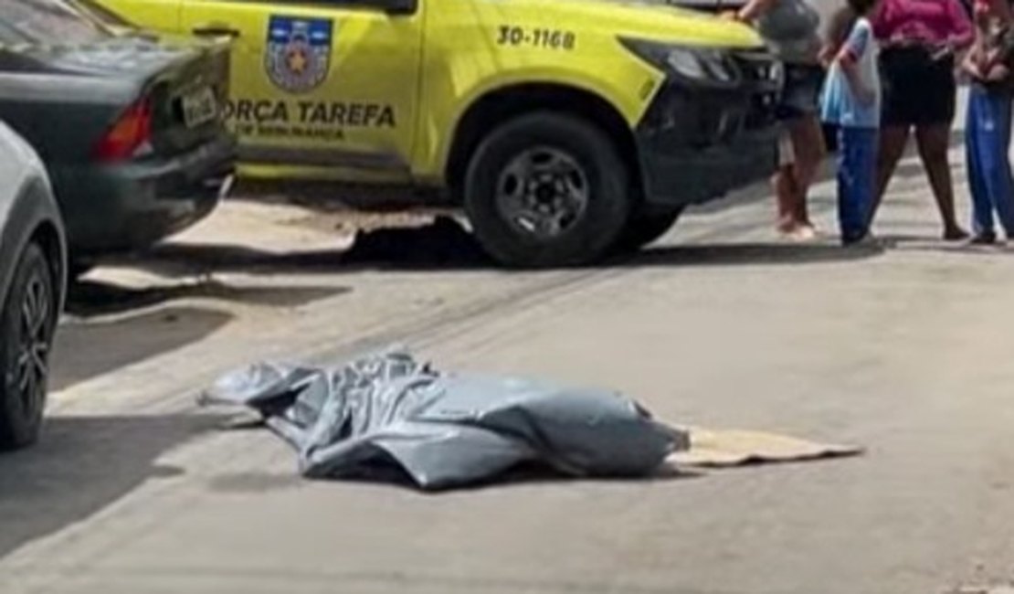 Ex-detento é morto a tiros no meio da rua próximo ao terminal do Rosane Collor