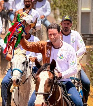 Deputado Daniel destaca fé e união durante encerramento da Festa da Padroeira de Arapiraca