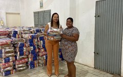 Carla Oliveira faz um grande trabalho na Assistência Social de Jacuípe