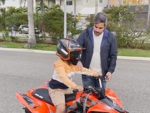 Simone Mendes dá quadriciclo de R$ 18 mil de presente para o filho