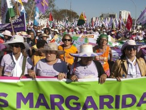Margaridas seguem em Marcha no Dia Internacional da Mulher