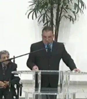 Vídeo de pastor admitindo ‘surra’ no filho de 10 anos viraliza; veja