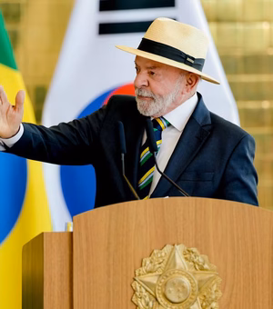 ‘Quem é esse cara?’, diz Lula ao ser questionado sobre Milei