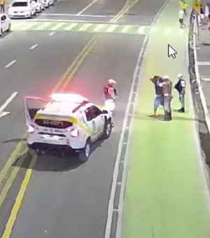 Videomonitoramento da SSP flagra prisão após agressão com faca na orla de Maceió