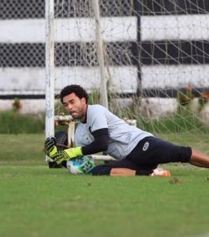 Paulo Foiani relaciona 20 jogadores para duelo com o River