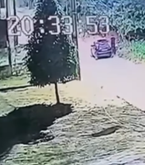 Câmeras registram chegada de suspeitos antes de homicídio em Arapiraca
