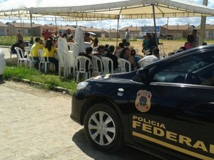 [Vídeo] Justiça e Caixa reintegram moradores no Residencial do Agreste