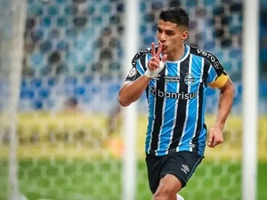 Vice-presidente de futebol do Grêmio diz que pedido de Suárez para se aposentar ‘não existiu’