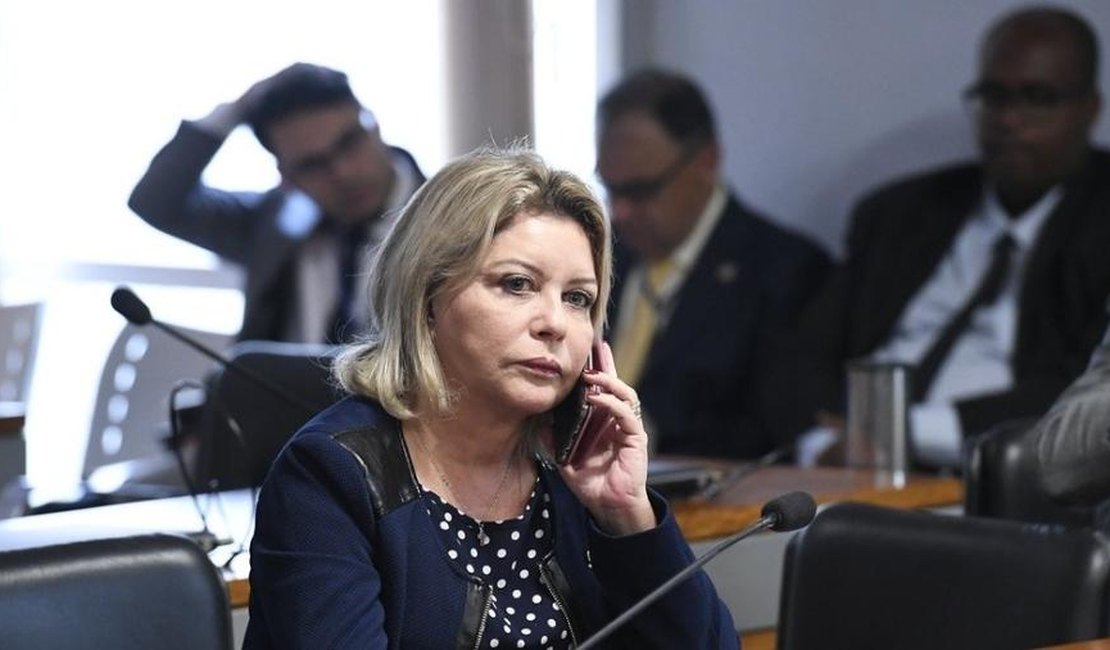 Por 6 votos a 1, TSE cassa senadora Selma Arruda, a 'Moro de saia'