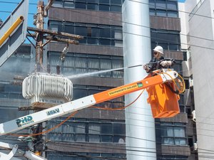 Cidades do litoral alagoano recebem lavagem da rede elétrica