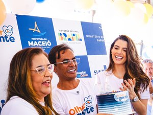 Primeira-dama de Maceió comemora número histórico de cirurgias de catarata do Programa Olhar da Gente