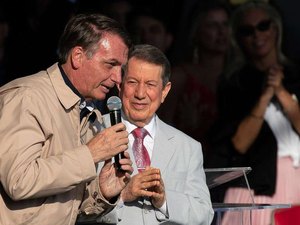 Bolsonaro pressiona Receita Federal a perdoar dívidas de igreja evangélica