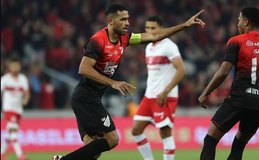 Líder, Athletico-PR supera CRB em duelo de times do G4 da Série B