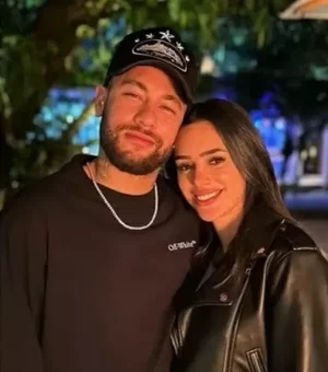 Amanda Kimberlly ameaça seguidora que a chamou de amante de Neymar