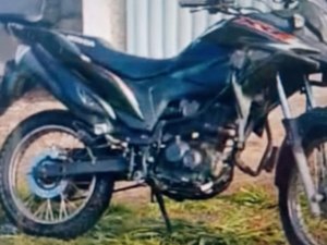 Dono de moto tem veículo roubado por homens que fingiam estar com motocicleta quebrada em rodovia