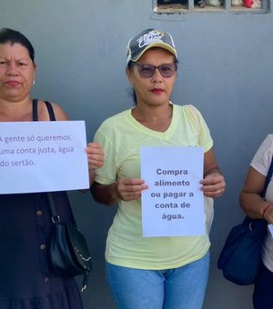 Moradores protestam contra Águas do Sertão em São Miguel dos Campos