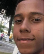 Jovem é assassinado a golpes de arma branca na madrugada deste domingo (24) no Santo Amaro