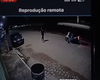 [Vídeo] Câmeras registram protetora de animais derrubando e ameaçando motociclista em Arapiraca