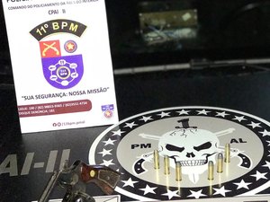 Suspeito tenta fuga e joga arma para dispistar a polícia mas acaba preso