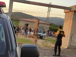 Festa clandestina é encerrada em Água Branca após jovens compartilharem vídeos com a localização