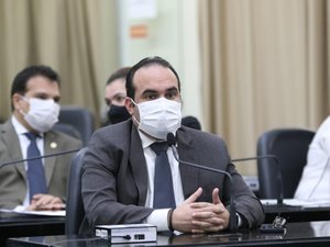 Davi Maia pede instalação de barreira de proteção para evitar deslizamentos na AL-210