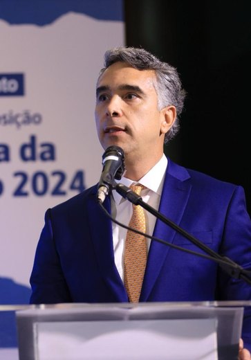 Deputado Rafael Brito completa um ano como presidente da Frente Parlamentar pela Educação