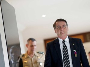 Com clima tenso no PSL, Bolsonaro chama reunião com bancada em Brasília