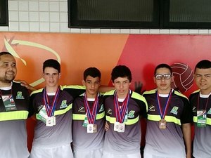Alunos de escola arapiraquense dominam ciclismo no JEAL 2015