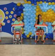 Escola Santa Esmeralda faz show para revelar novos talentos