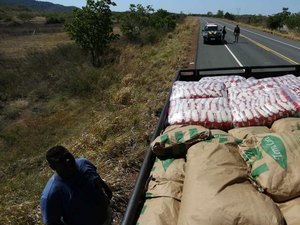 Ajuda humanitária do Brasil consegue entrar na Venezuela, diz Guaidó