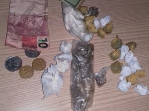 Adolescente é apreendido com maconha e dinheiro em Maceió