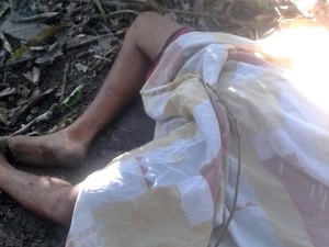 Jovem é encontrado decapitado em matagal de Boca da Mata