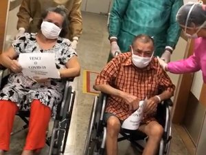 [Vídeo] Música invade hospital e emociona pacientes que receberam alta em Maceió