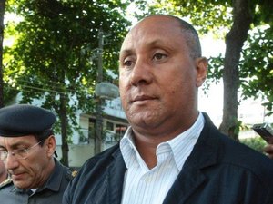 Desde que foi preso, oficial da PM condenado por morte de juíza já ganhou R$ 1,7 milhão em salários